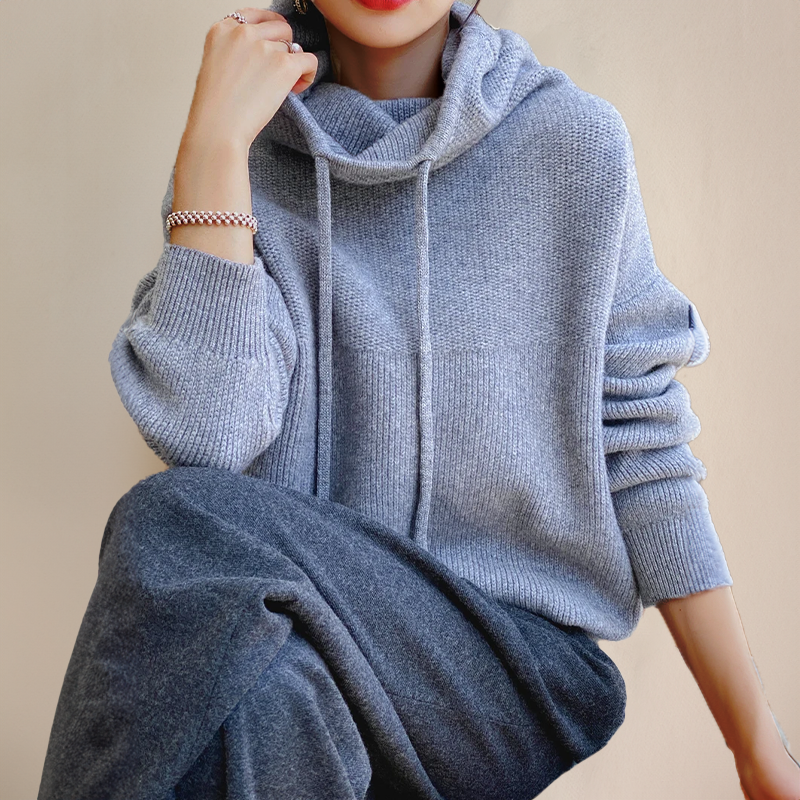 Charlotte - Elegant Merino Turtleneck